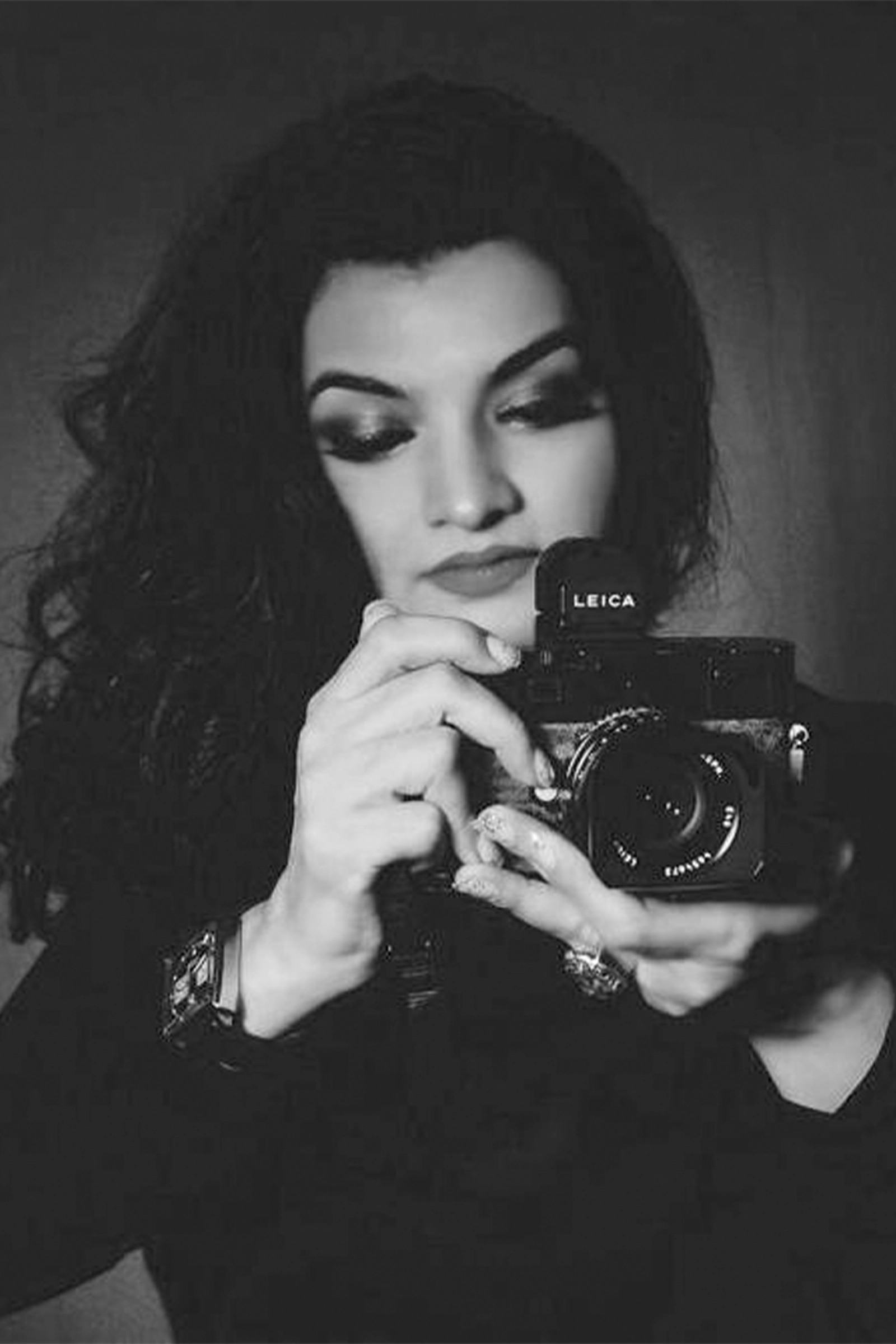 About Us lk Laxmi Kaul - Photographer | Camera Lens Travel